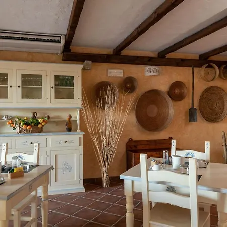 Guest house Affittacamere S'Alzola Porto Rotondo