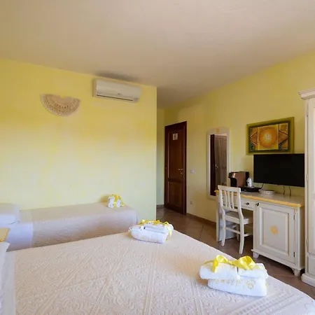 S'alzola Pensionat Porto Rotondo